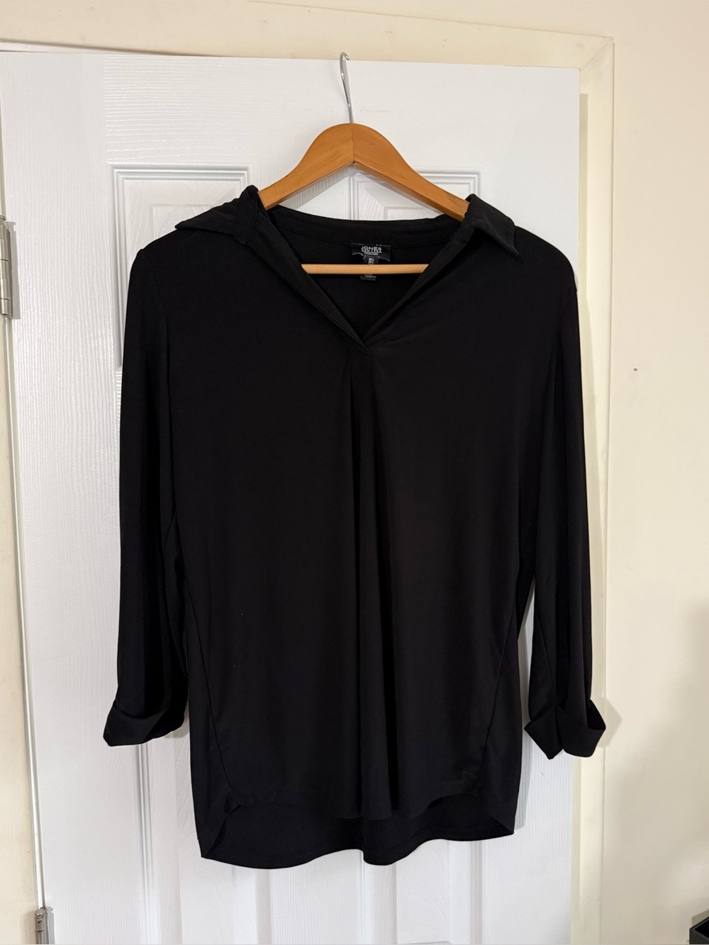 Jones New York Black V-Neck Collared Long Sleeve Blouse